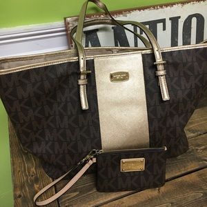 Michael Kors Carryall tote